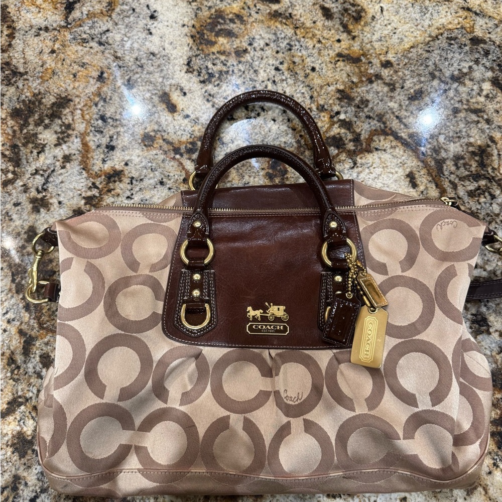 Coach Handbag - Picture 11 of 11
